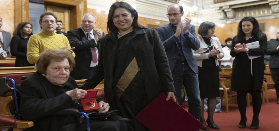 Minister of  State for external Affairs Ms. Meenakashi Lekhi, presented ICCR’s e World 	Sanskrit Award to Prof. (Ms.) Vlasta 	Pacheiner Klander, 91-year-old Slovenian 	Sanskrit Scholar for her contribution to promoting Sanskrit studies. 
